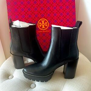 NEW Tory Burch Carson Lug Sole Ankle Boots